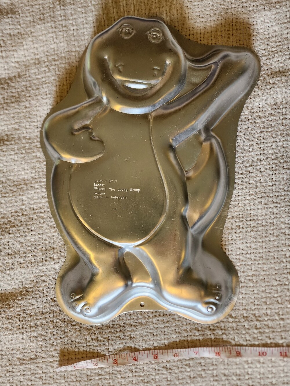1993 Wilton Barney Cake Pan